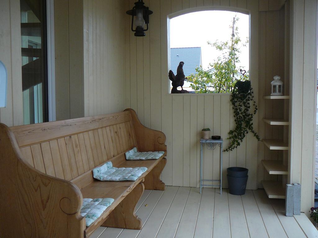Rooster Bnb American Style Boutique Haus - Made With Love! 러스트 외부 사진
